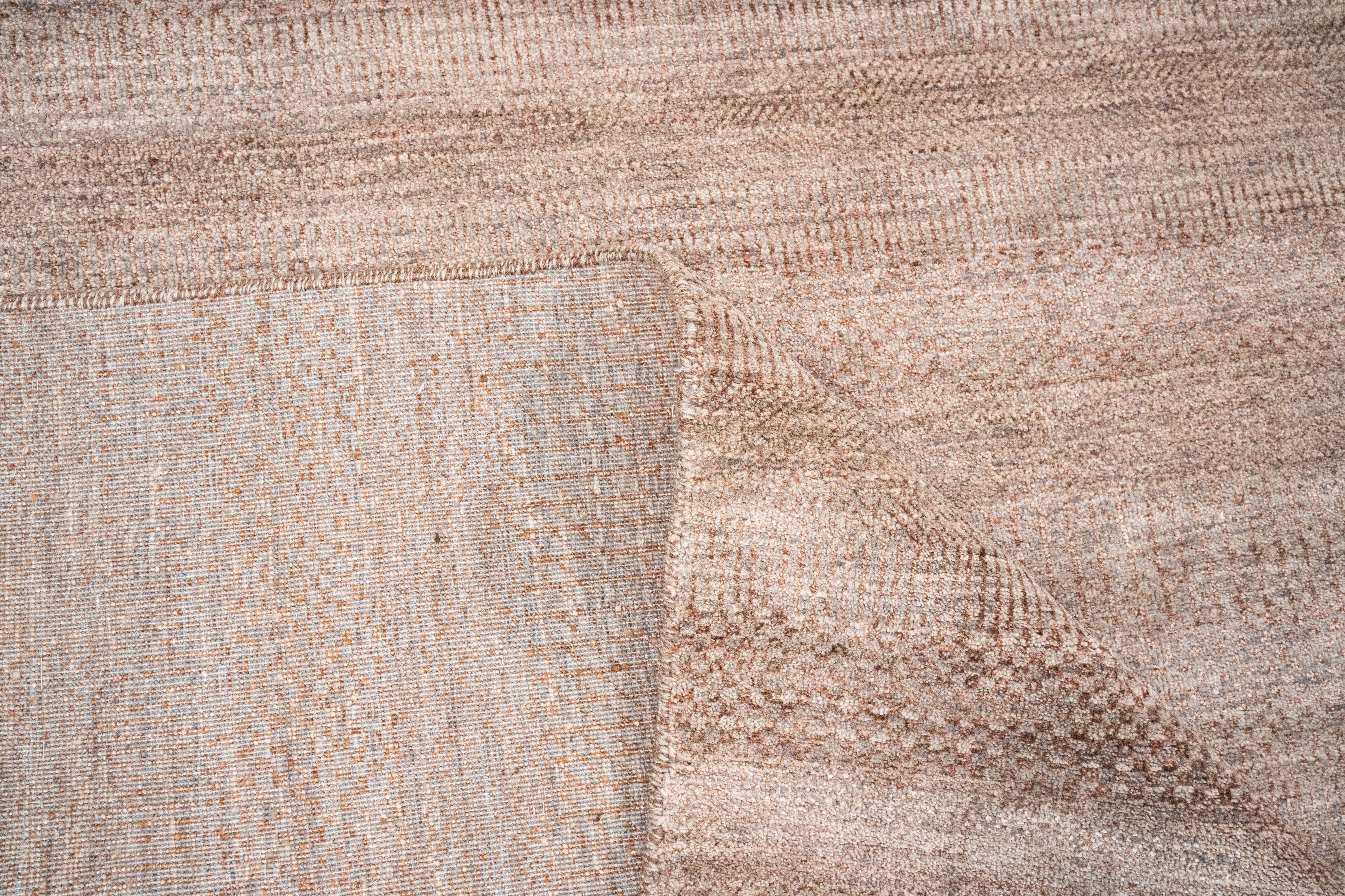 Handknotted Carpet, DIA - 752 MCN, Natural